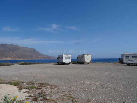 Kissamos, le parking à la sortie du bateau