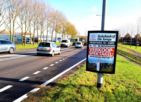 Buitenreclame als onderdeel van de reclamecampagne voor het Automotive Sales Event bij Autobedrijf De Jonge-Goes, officieel Toyota dealer. 44 verkochte auto's in 1 weekend.