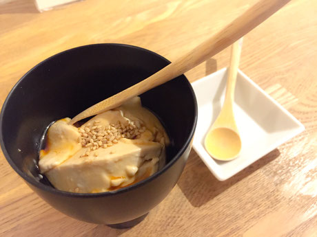 塩味の付いた白味噌プリン