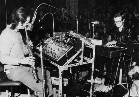 Kraftwerk bei einem frühen Liveauftritt. Im Juni 1971 trat die Düsseldorfer Band in Hechingen auf. Foto: Sammlung Christoph Wagner