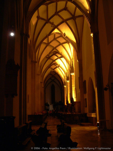 Stadtillumination - Illumination - Basilika St. Ulrich und Afra "Ulrichskirche" Stadt Augsburg © 2006 - Foto: Angelika Prem / Illumination: Wolfgang F. Lightmaster