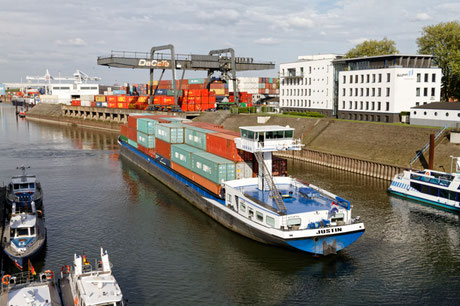 "Hafen Duisburg (7-45352)" - Copyright by Franz Walter