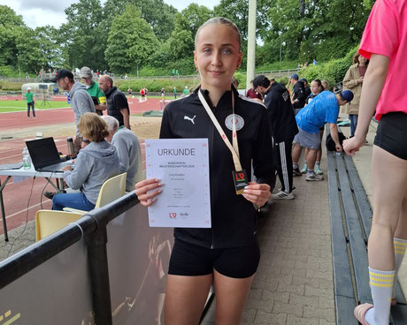 Lilly Prentzel qualifiziert sich über 300m Hürden für die Deutschen Schülermeisterschaften