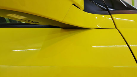 スイスポのドアの艶 洗車前 チャンピオンイエロー