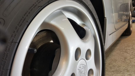 ポルシェ964カレラのリアホイールのコーティング