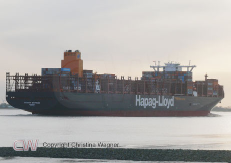 Nächster Hafen der GENOVA EXPRESS wird Antwerpen sein.