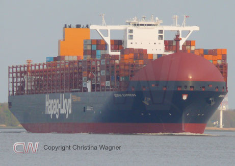 Genova Express, Hapag-Lloyd. nach Erstbesuch in Hamburg auf der Elbe