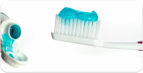 Worauf muss ich bei der Auswahl meiner Zahnpasta besonders achten? (© von Lieren - Fotolia.com)