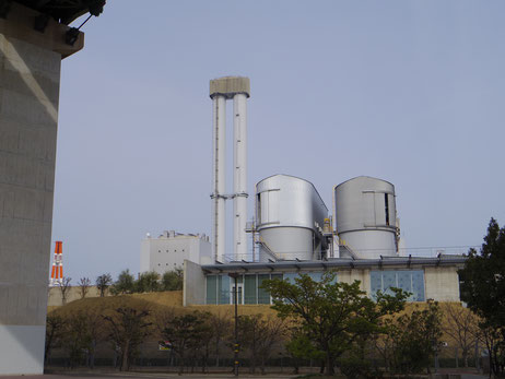 神戸発電所1-2号機の煙突
