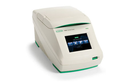 The T100 thermal cycler offers a user-friendly interface with the reliability and performance that you expect from Bio-Rad. Thermal gradient technology makes it easy to optimize your reactions in a single run. The 96-well sample block and self-adjusting h