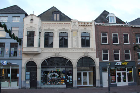 Neerstraat 10 Roermond, rijksmonument winkelpand Jugendstil architect Dupont