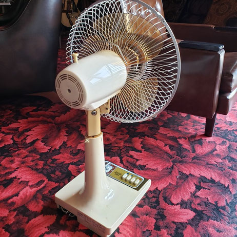 昭和レトロ NEC 扇風機 ブラウンカラー ♪ - noraneco1972 Jimdoページ