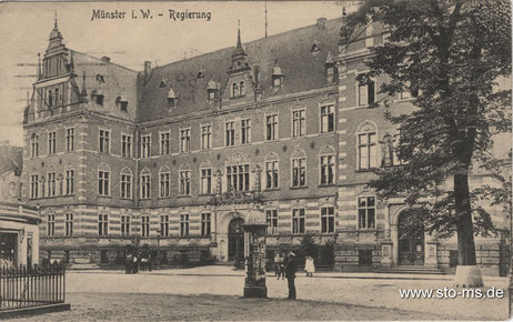 Das Regierungsgebäude am Domplatz