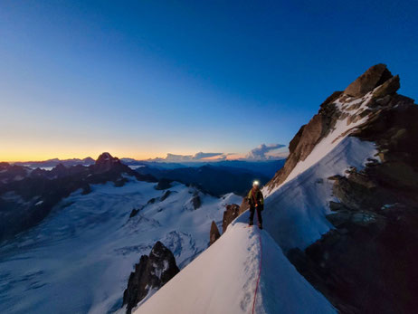 Hochtouren, Mont Blanc, Courmayeur, Chamonix, Mont Blanc du Tacul, Teufelsgrat, Arête du Diable, Aiguilles du Diable, Corne du Diable, Pointe Chaubert, Pointe Médiane, Pointe Carmen, L' Isolée