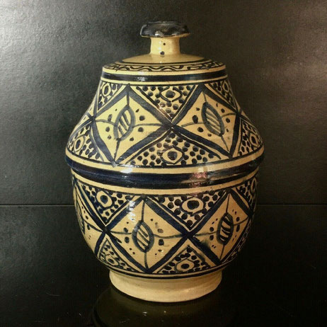 Vase vintage 80's en céramique de la manufacture Allemande Scheurich de forme élancée avec glaçure rosée, sable et marron.