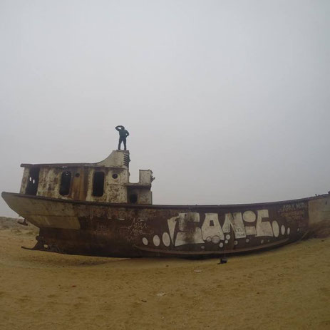 Ancien bateau de l'ancienne mer d'Aral a Moynoq 