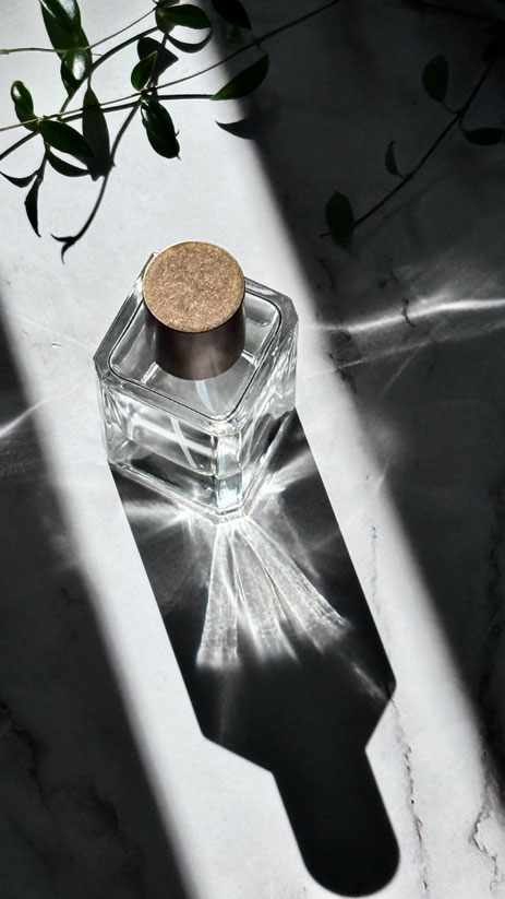 アンティークとクリスタルガラスの香水