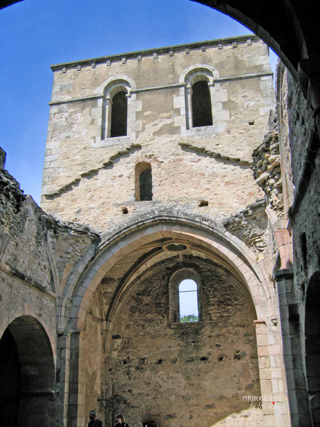 Bild: Gedenkstätte des Massaker von Oradour sur glane, hier zerstörte Kirche 