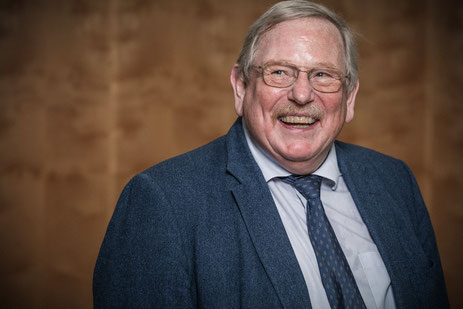 Foto von Reinhard Genzel bei der Verleihung vom Nobelpreis für Physik 2020