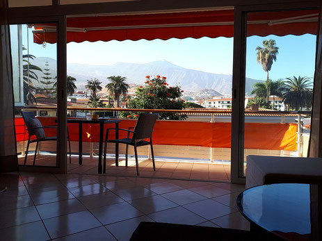 Blick vom Balkon der Wohnung in el Durazno in Richtung Pool und Gartenanlage vom Wohngebiet und Link zur weiteren Beschreibung der Immobilie.