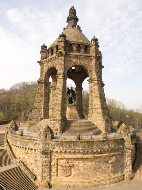 Campen oder Übernachten in der Nähe des Kaiser Wilhelm Denkmal