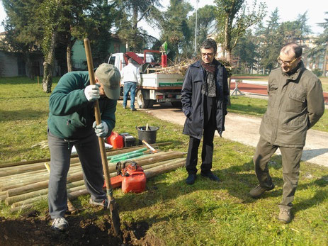 Al centro l'assessore all'ambiente Fulvio De Santis