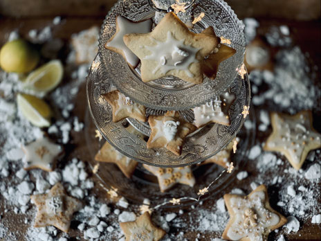 Zitronensterne, Kekse, Keksebacken, Weihnachtsbäckerei, Weihnachtskekse, Advent, Adventszeit, Backen