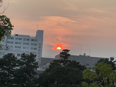 尼崎市武庫川の夕日
