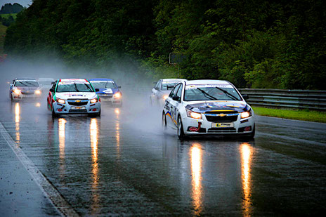 Rennfahrer aus Bad Salzuflen Dennis Bröker Chevrolet Cruze Eurocup 2020 Salzburgring Österreich Wetterchaos