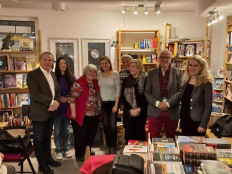 Foto (von links nach rechts): Johannes Ausserladscheiter, Melamar, Franziska Bauer, Margit Berger, Richard Mikats, Dine Petrik, Heinrich Thaler, Claudia Feller.