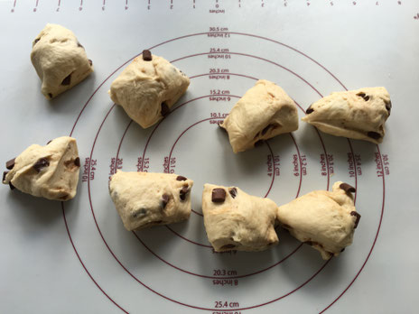 Brötchen auf Backmatte