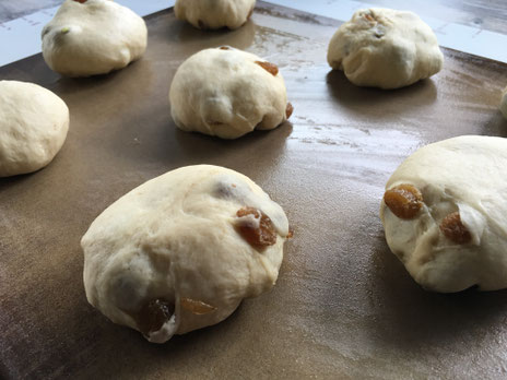 Rosinenbrötchen