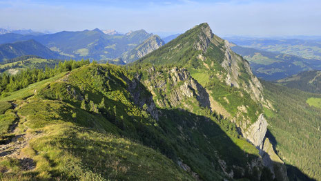 Rückblick vom Mittaggüpfi zur Stäfeliflue und Entlebuch