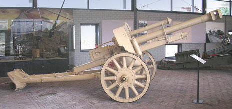 Feldhaubitze 18 mit Speichenräder 105mm