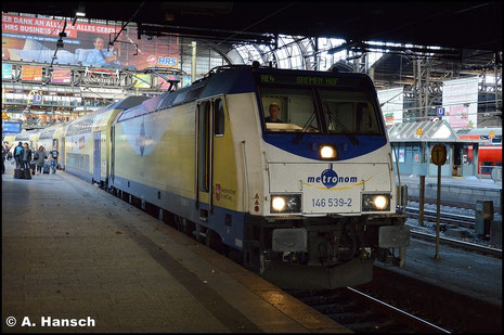 146 539-2 wartet am 8. November 2015 mit RE4 nach Bremen in Hamburg Hbf. auf Ausfahrt