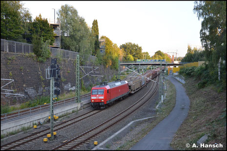 145 074-1 hat am 15. September 2020 den GA 47337 am Haken. Auf dem Bild fährt der Zug in den Chemnitzer Hbf. ein