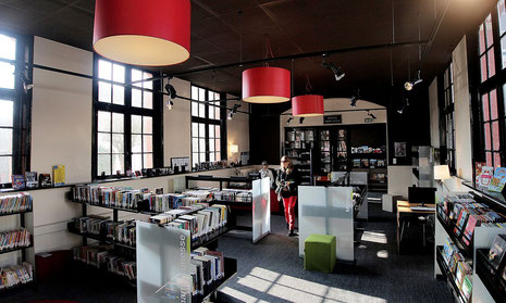Des livres aux vidéos, des espaces conçus pour toutes les générations - Bibiothèque-Médiathèque du Touquet-Paris-Plage
