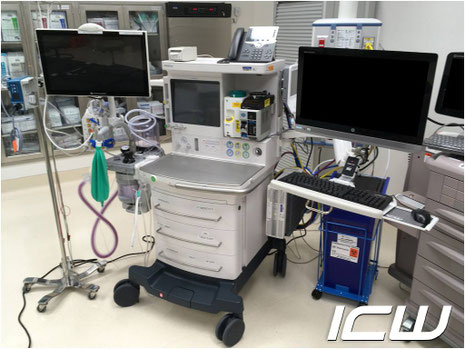 ICWUSA Ul180シリーズ キーボード一体型モニターアーム 麻酔器への設置