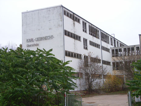 Ungenutzte Schule, Rennbahnring