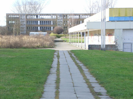 Ungenutzte Schule, Niedersachsenplatz