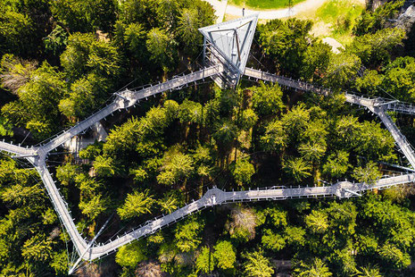 Der skywalk allgäu in Scheidegg aus der Vogelperspektive.