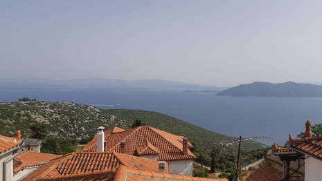 Blick von der Chora (Trikeri) auf Euböa