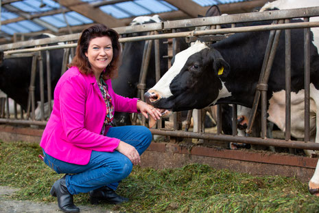 graag tot ziens, Monique en lievelingskoe Willeke