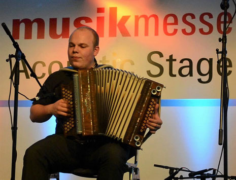 Lukas Höckel spielt BELTUNA Harmonikas