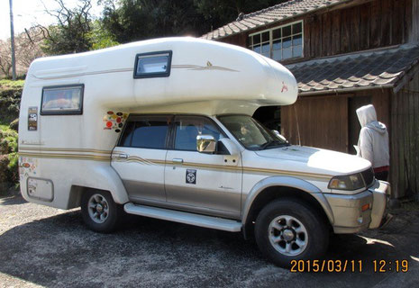 ジュンノス・ファミリーが日本を旅するキャンピングカー、到着!