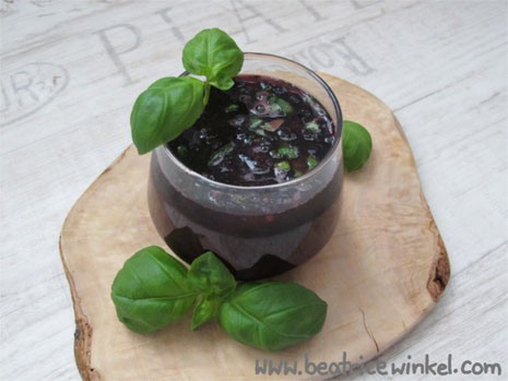 Beatrice Winkel - Beeren-Basilikum-Bowle