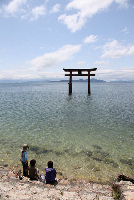 Shirahige Shrine