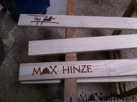 Logos aus 5mm starkem Padouk mit Laubsäge zugesägt, Max Hinze selbst gebautes Marimba selbstgebautes Marimbaphon DIY, Urs Scheller