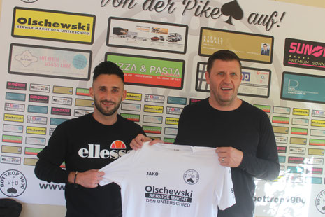 David Fojcik und Trainer Patrick Wojwod. Bild: Aufm Platz