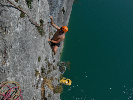 Seenot mit Bergführer klettern, Mehrseillängen Klettern mit Bergführer, Seenot am Wolfgangsee mit Bergführer, multipitch climbing with mountainguide, Seenot als geführte Tour, geführte Klettertour Seenot, Seenot am Falkenstein